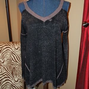 NWT Rock & Republic cold shoulder sweater